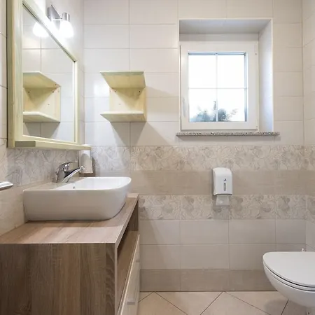 Tolc Guest house Spodnja Sorica