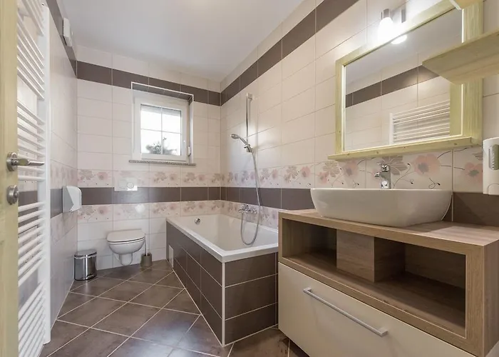 Tolc ゲストハウス 3*